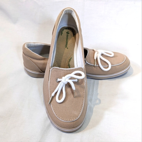 Grasshoppers Shoes - Grasshoppers Tan and White Boat Shoe Loafers Size 7
